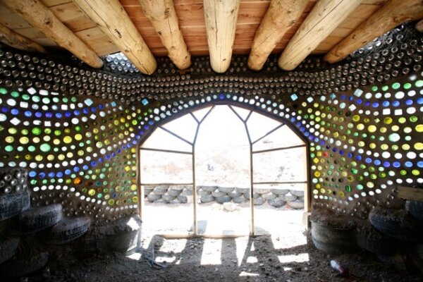 earth-ship-bottle-wall