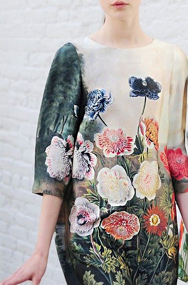 Цветочные принты на летних и вечерних платьях: просто, женственно, эффектно, фото № 35