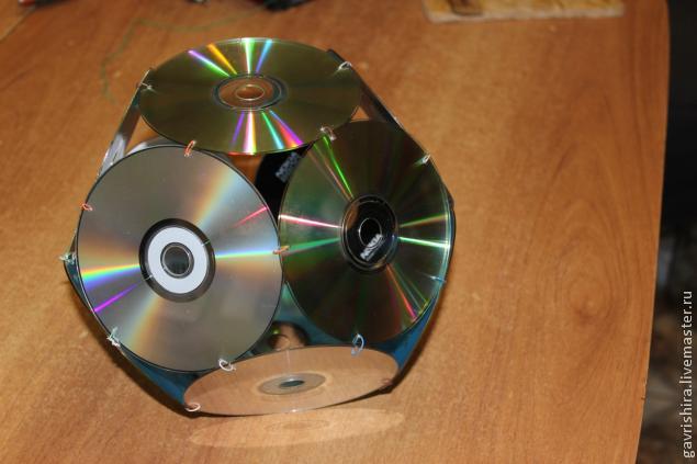Новогодний шар из CD дисков, фото № 6