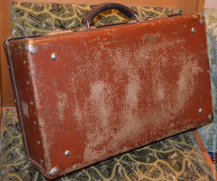 Старый чемоданчик превращается... в оригинальную полку, фото № 1