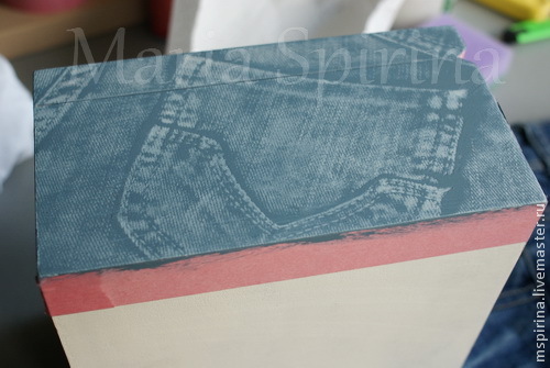 Декорирование шкатулки а-ля Бохо имитация джинсы и белой тиснёной кожи, фото № 9