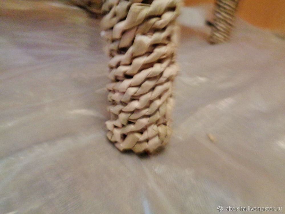 Реставрируем стул в технике спирального плетения из бумажной лозы, фото № 35