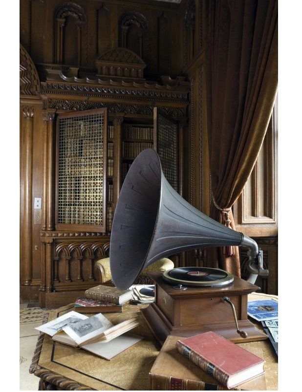 Граммофон и патефон как предмет декора винтажного интерьера, фото № 36