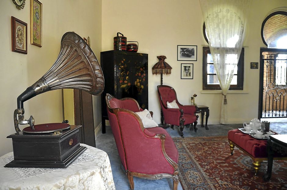 Граммофон и патефон как предмет декора винтажного интерьера, фото № 13