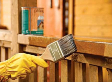 Как защитить древесину и деревянные изделия на даче от огня?