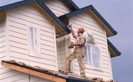 Хотите качественно защитить постройки и изделия на даче? Используйте корректные способы защиты древесины