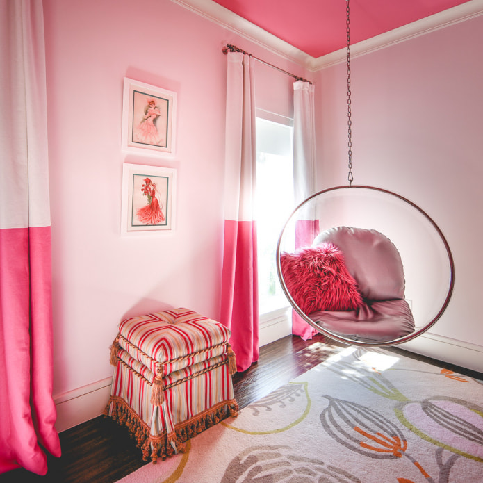 Розовые обои в интерьере детской комнаты