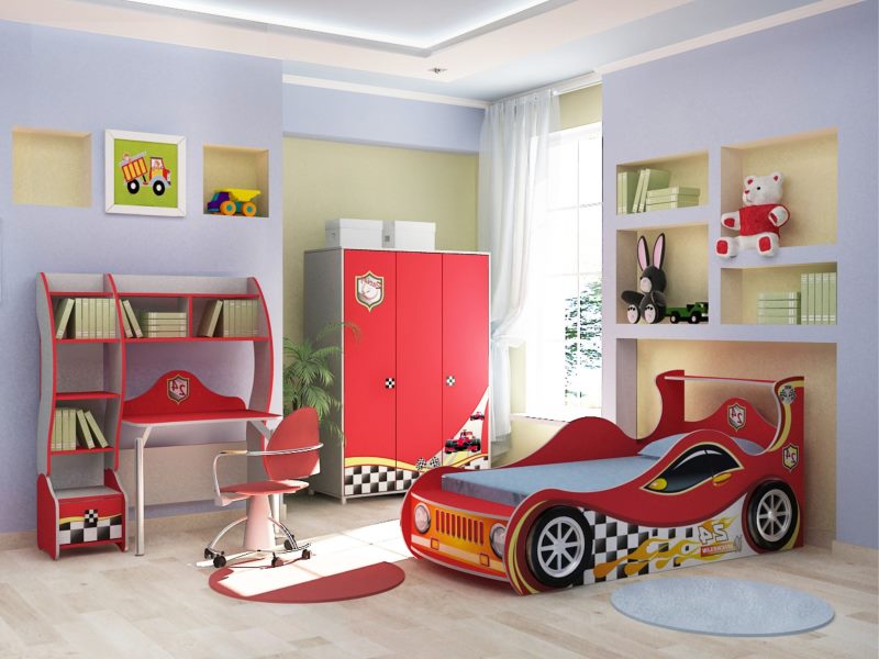 Детская кровать в форме машины из мультфильма
