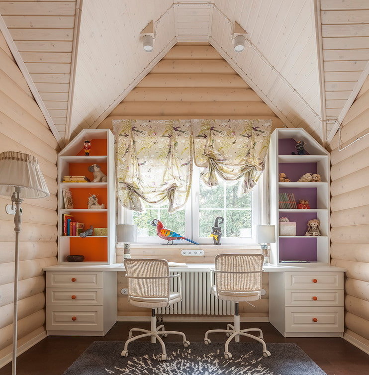 Мебель для детской комнаты вдоль окна