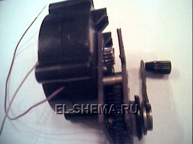 динамо-машина переменного тока с ручным приводом