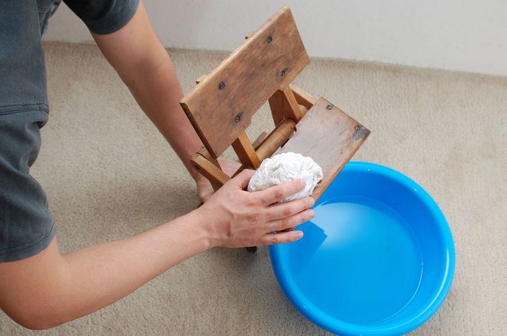 Как почистить стул из дерева в домашних условиях