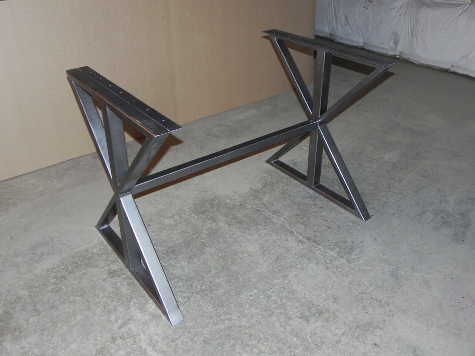 стол из металлического профиля и дерева своими руками