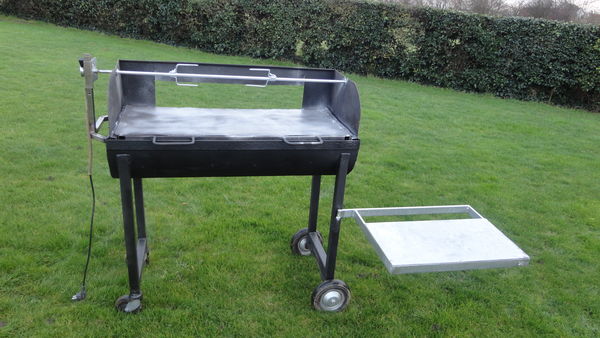 Outdoor large BBQ Pit with open grill & smoker door