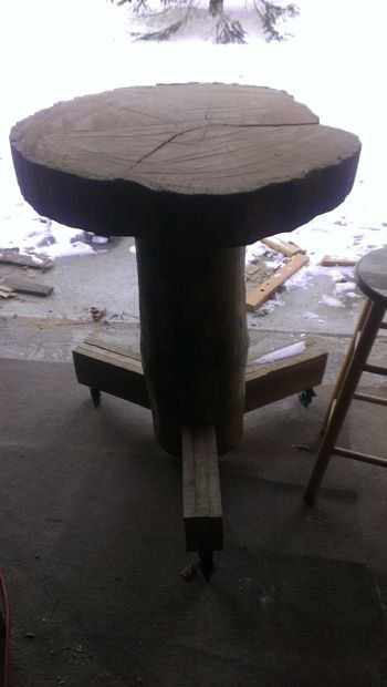 Деревянный столик на колесах своими руками