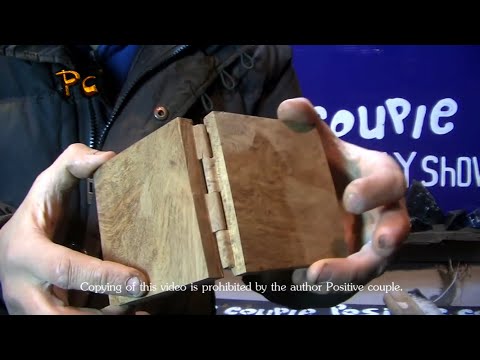 Cigarette case made of oak. Портсигар из дуба.