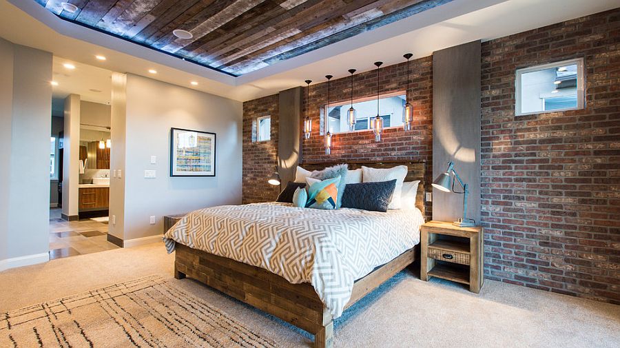 Кирпичные стены в спальне - потолок из восстановленной древесины
