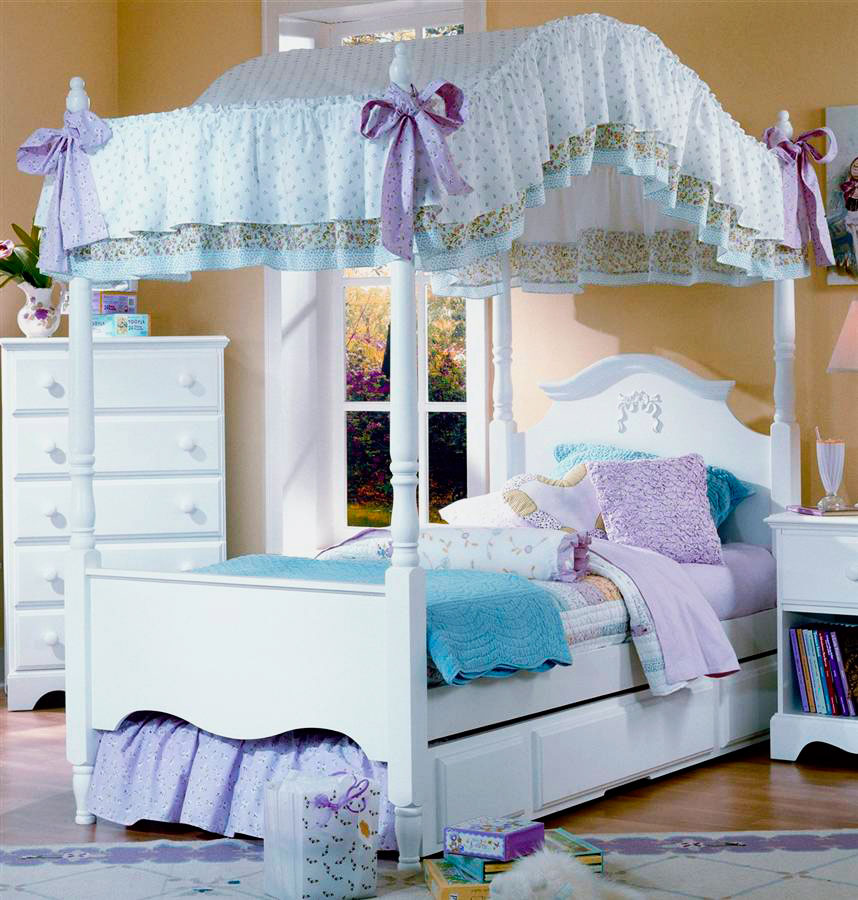 Кровать для девочки от фото