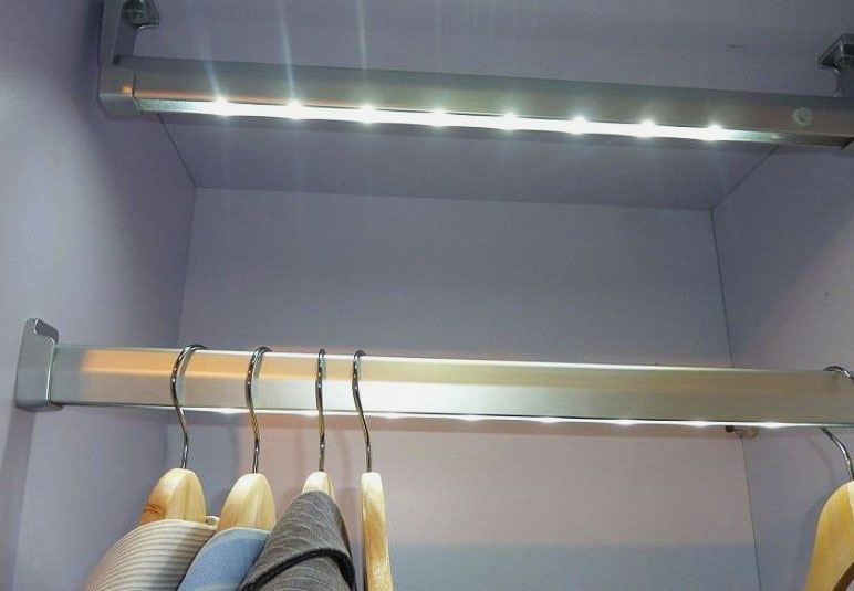 Сетодиодное освещение внутреннего наполнения шкафа