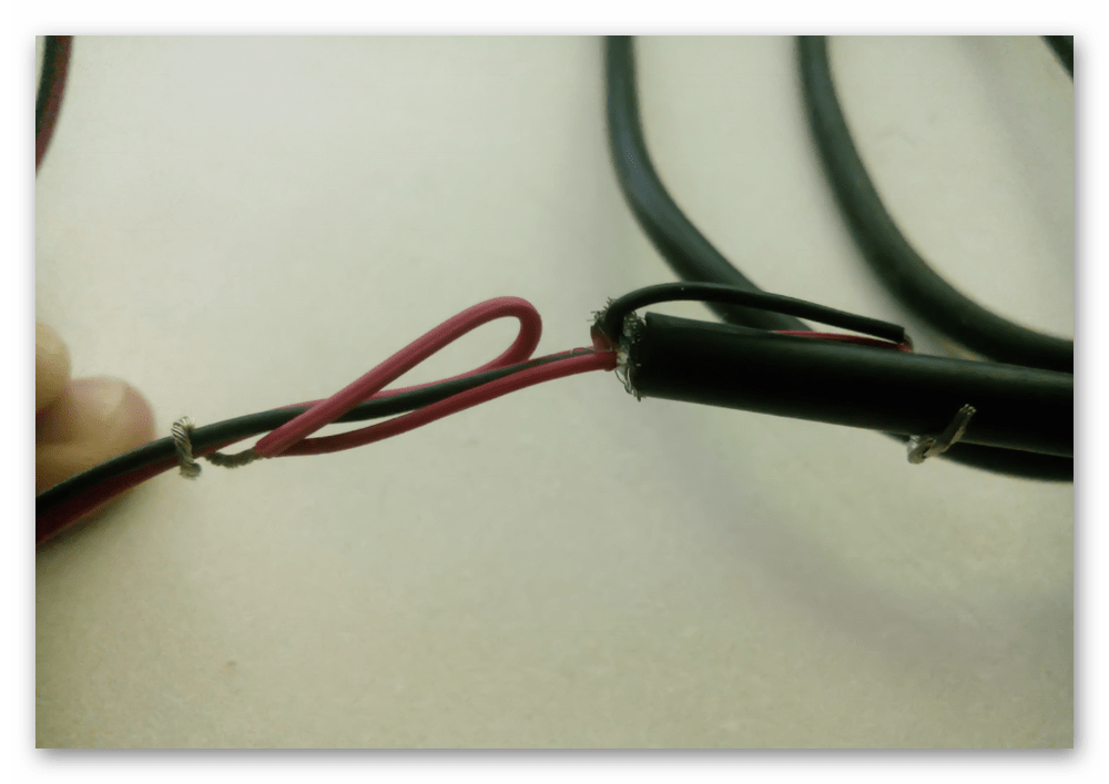 Соединение питающих контактов кулера и USB-кабеля