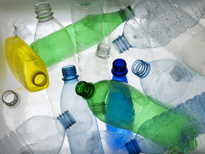 Пластиковые бутылки для мебели
