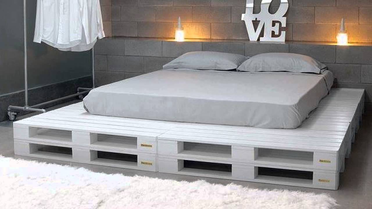 Двуспальная кровать из поддонов деревянных в белом цвете своими руками