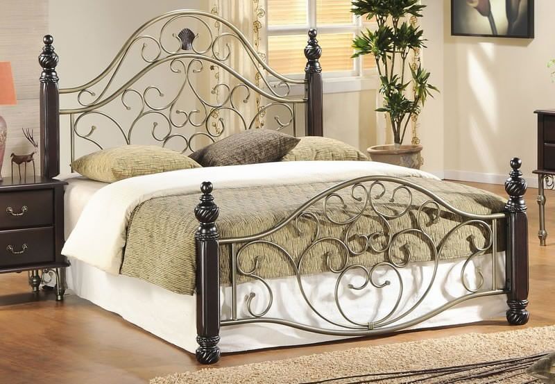 Двуспальные металлические кровати из италии