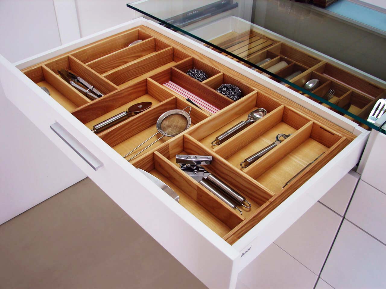 Ящик под ложки и вилки размеры: Ящик под столовые приборы на кухню .