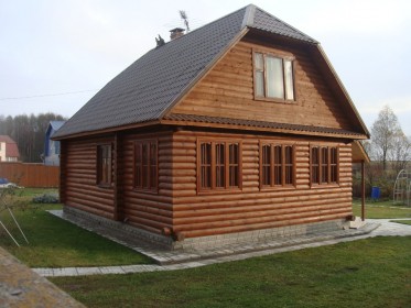 деревянный загородный дом из профилированного бруса