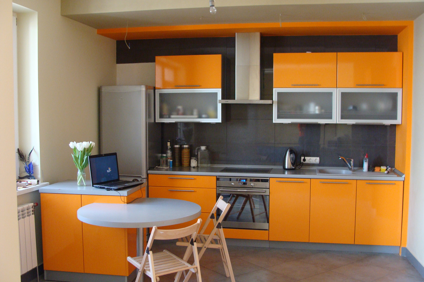 Оранжевая кухня МДФ