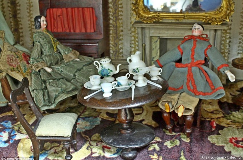Английский кабинет - кукольный домик, XVIII век