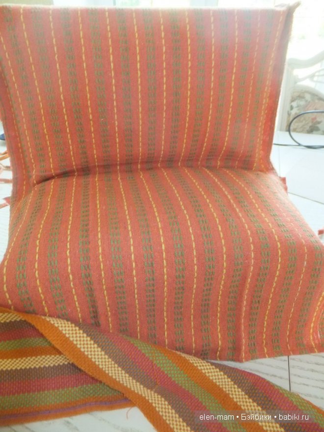 Полоса ткани на перед дивана