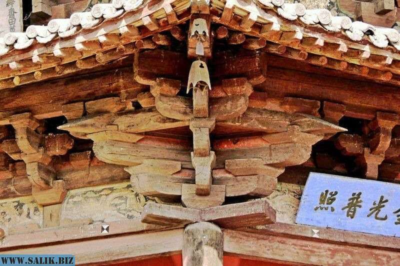 Храмовый комплекс Лунхуа, Шанхай.