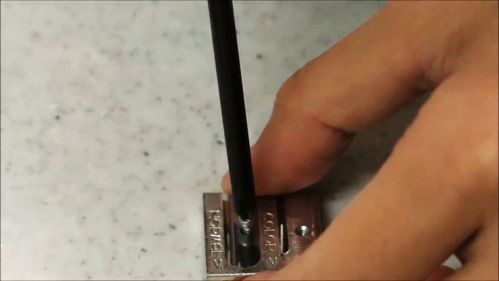 Заточка и закалка лезвия точилки для карандашей