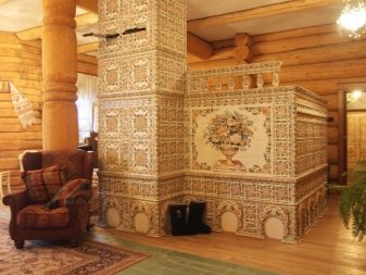 Русский стиль: планировка дома размером 6x6 м с печкой