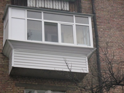 Как сделать балкон своими руками?