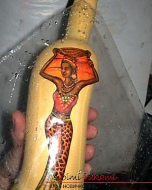 Декупаж бутылки в африканском стиле, поделки из скорлупы, как сделать мозаику из скорлупы своими руками, мозаика из яичной скорлупы на стеклянной бутылке, подробный мастер-класс по декорированию бутылки в африканском стиле.. Фото №12