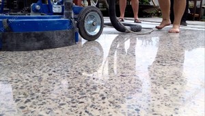 Полировка бетонного пола после шлифовки