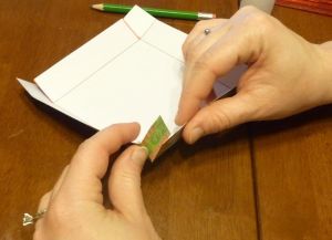как сделать коробку из бумаги 6
