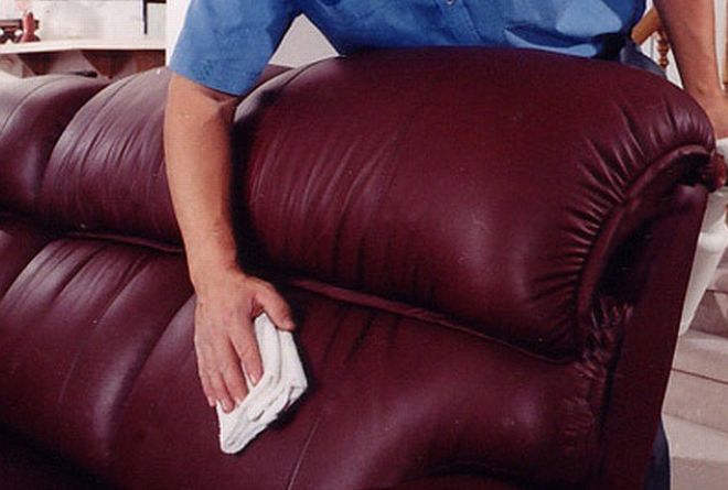 как очистить кожаный диван