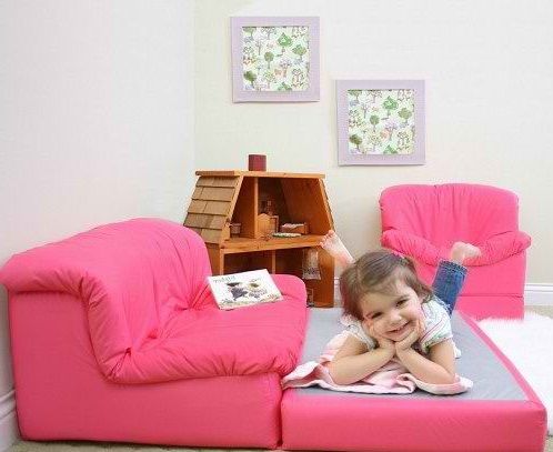Что лучше для ребенка? Кровать или диван
