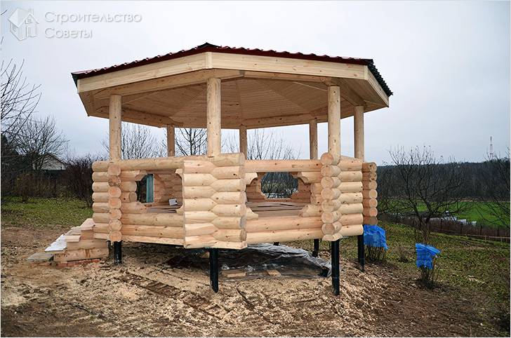 Беседка на свайном фундаменте